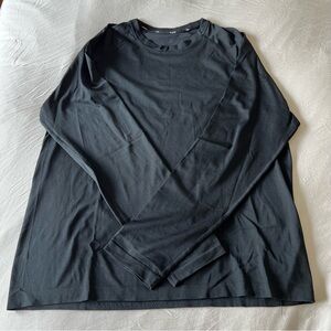 EUC Rhone Long Sleeve Workout Shirt